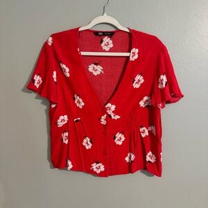 Red floral Zara cropped button down top